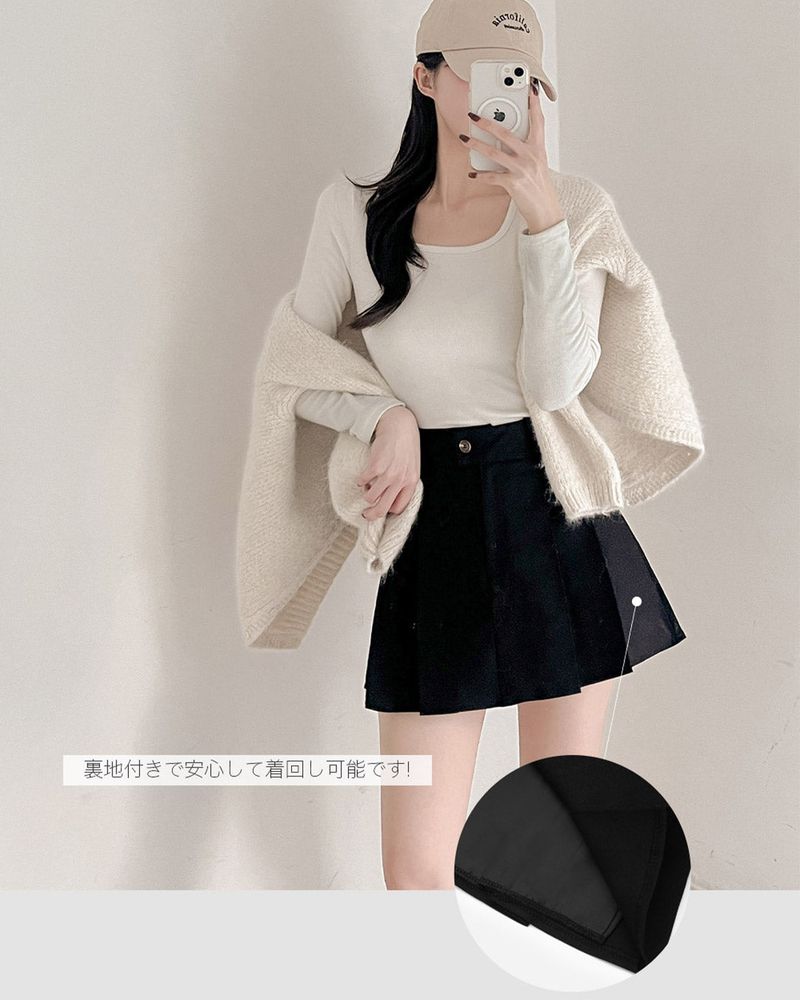 Pleated mini skirt