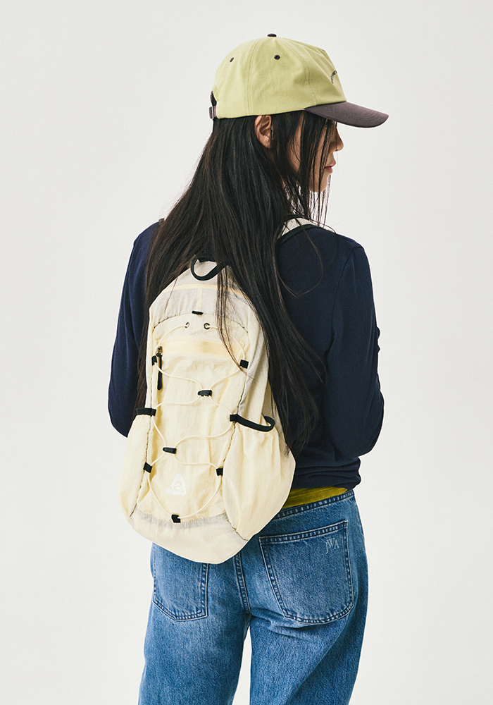 Heisan（ハイサン）の「ポケットバッグ v2 ナイロン / バター（バッグ）」