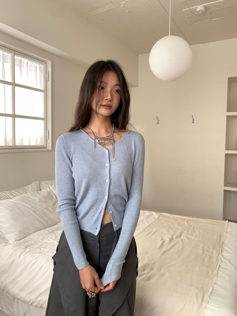 WOOL V-NECK CARDIGAN (5C)
