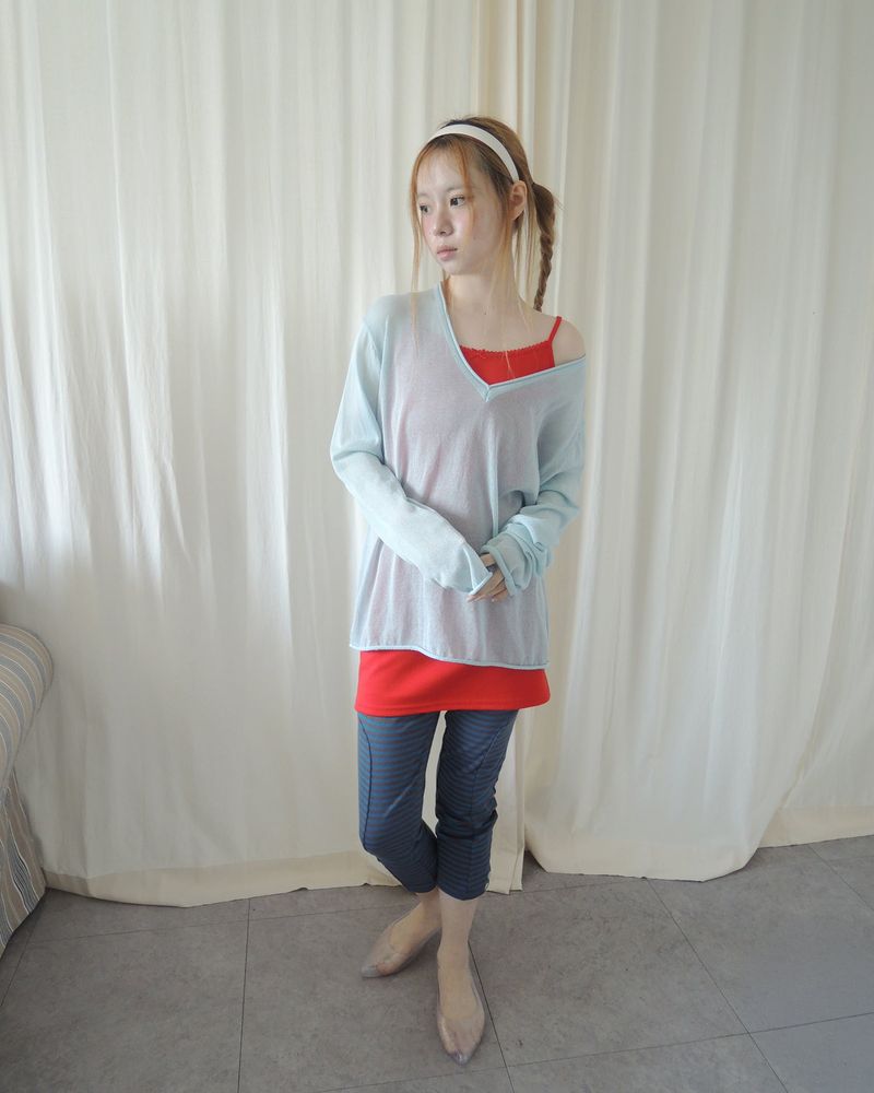 AIRY SUMMER V-NECK KNIT