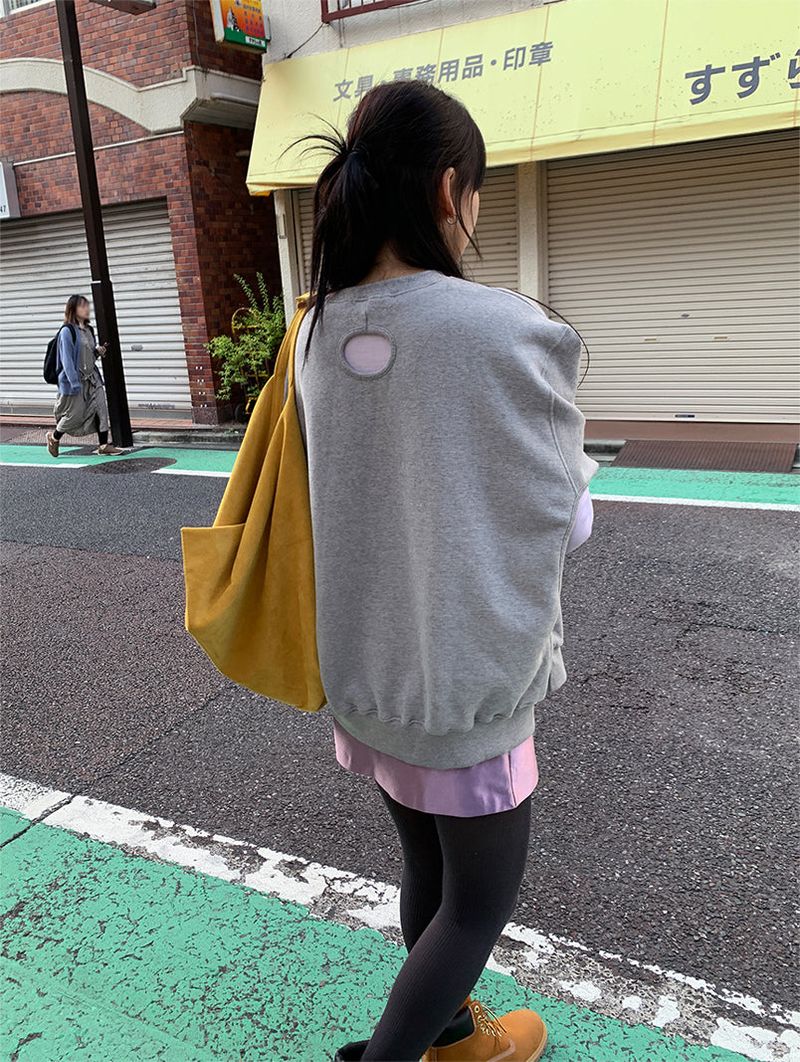 CIRCLE HOLE SWEAT SHIRT (3C)