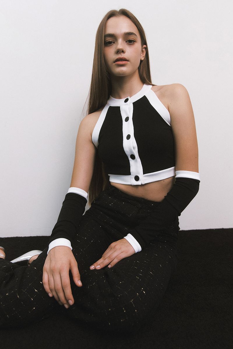 MOILLY(モイリー)の「Halterneck Warmer Top Black(Tops)」