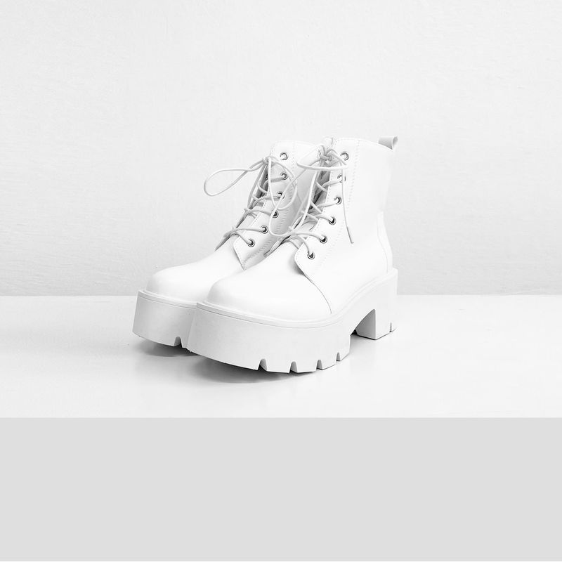 Jayden lace-up hoof walker