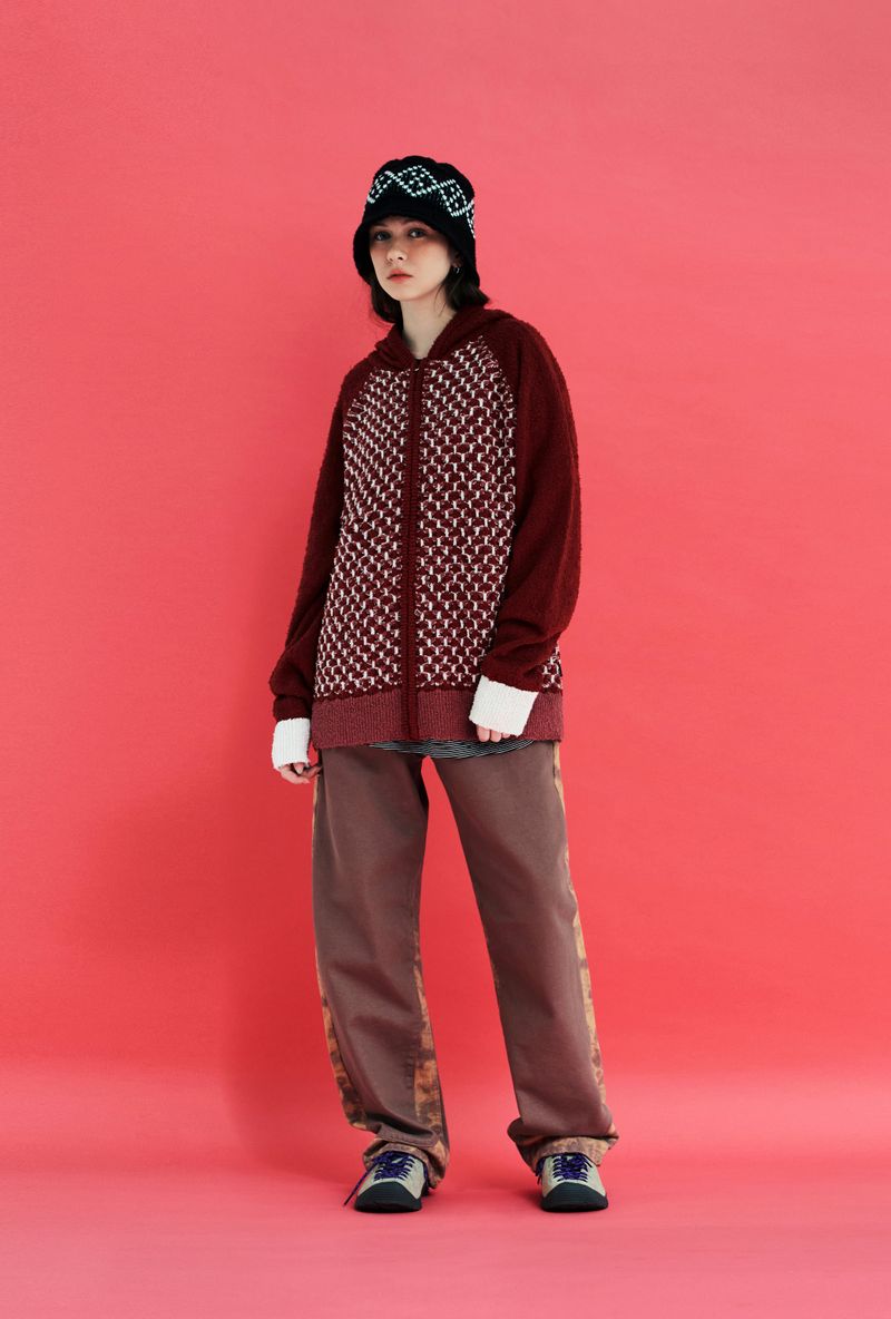 EMBOSSING CLOVER KNIT ZIP-UP HOODIE / RED