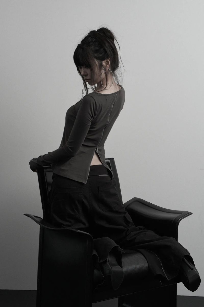 [label] back two-way zipper long sleeve (charcoal)
