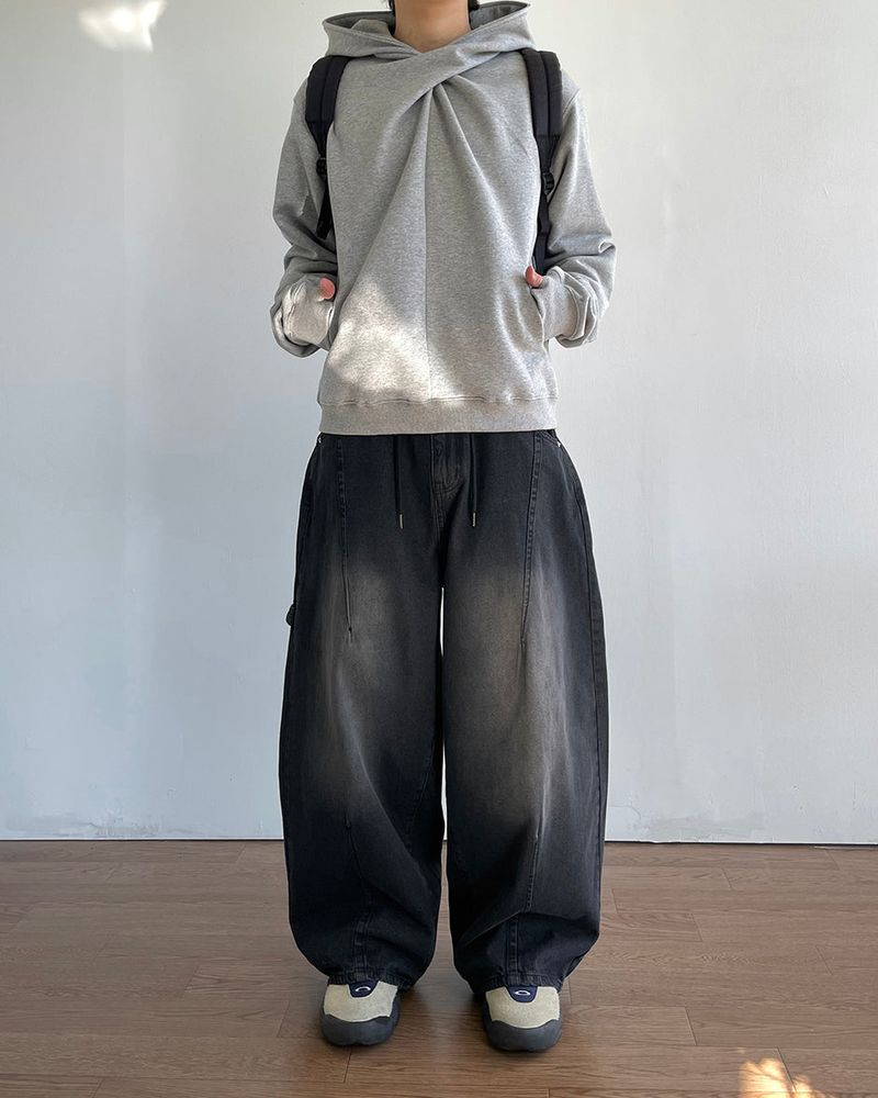 Twist Fingerhole Hoodie