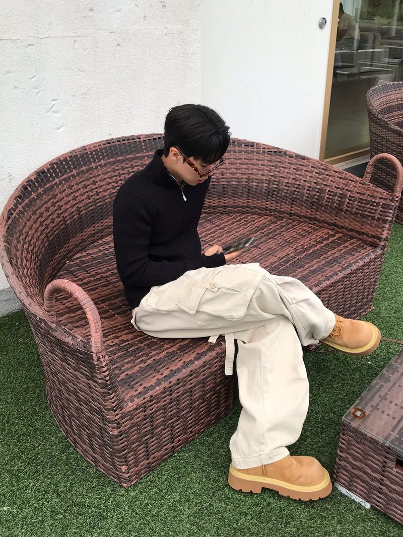 Rib Line Muscle Fit Zip-Up Knit