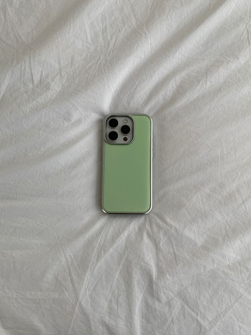 shop.nuee（ショップニュイ）の「o.color グリーンケース (シルバーエポキシ)（スマホグッズ/小物）」