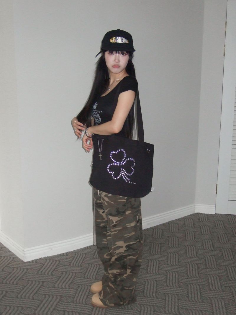 Star clover tote bag