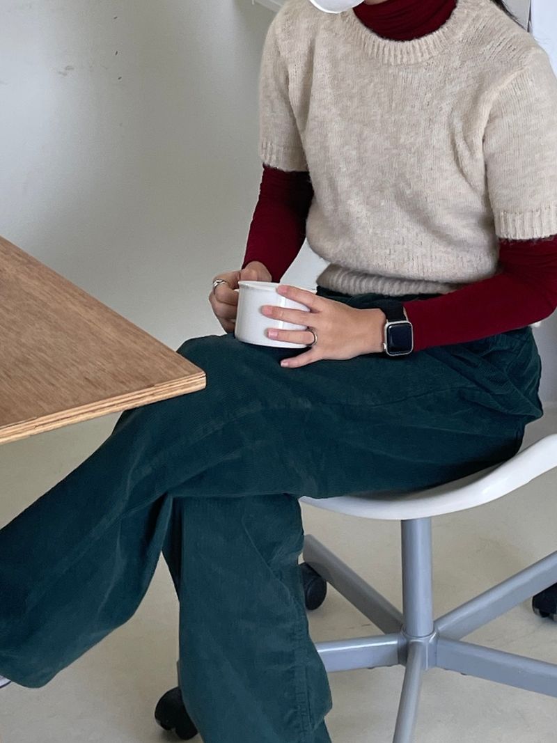 Earth half turtleneck T-shirts