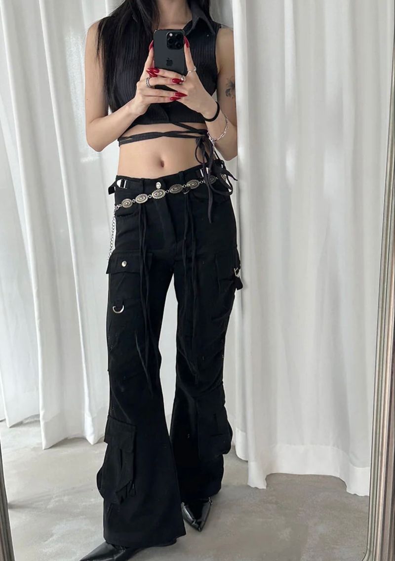 Strap pin tuck pocket pants