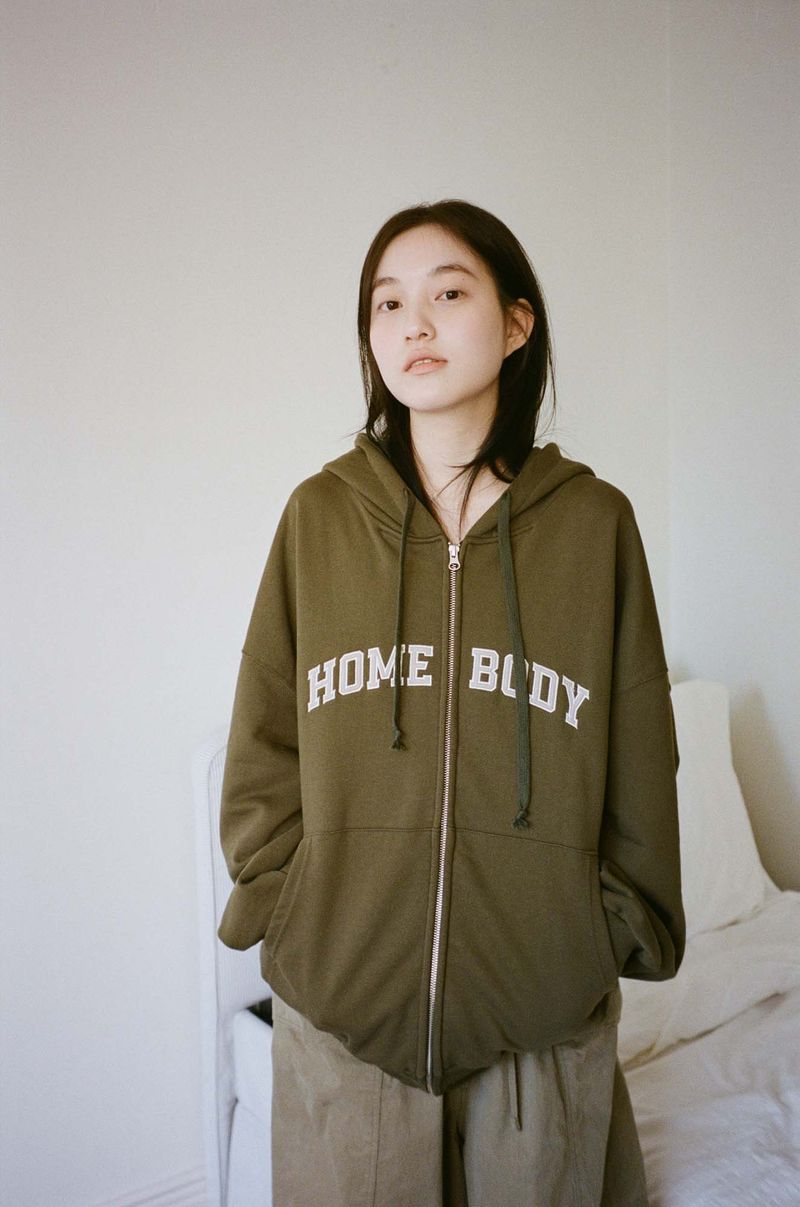 HASTA（ハスタ）の「Homebody Hoodie Zip-Up (Khaki)（Tops）」