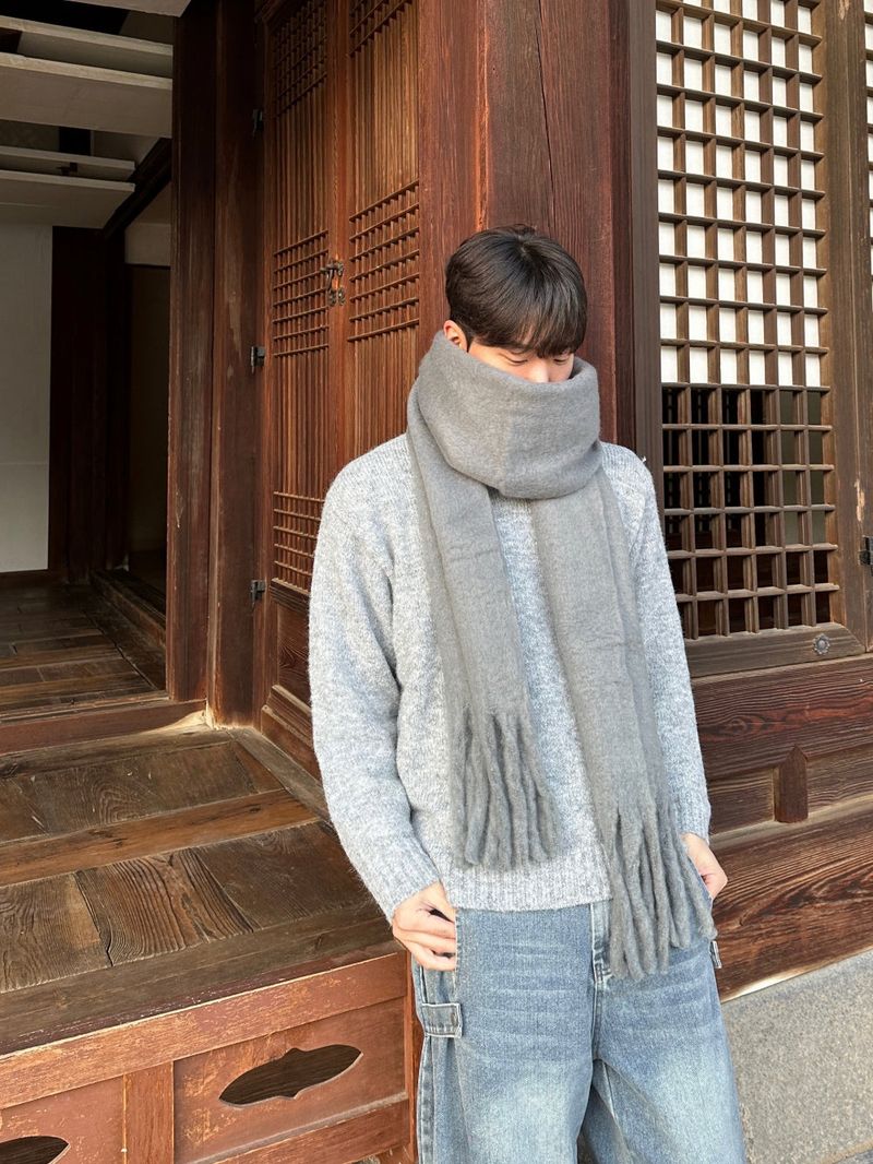 Tassel Bear Cozy Muffler