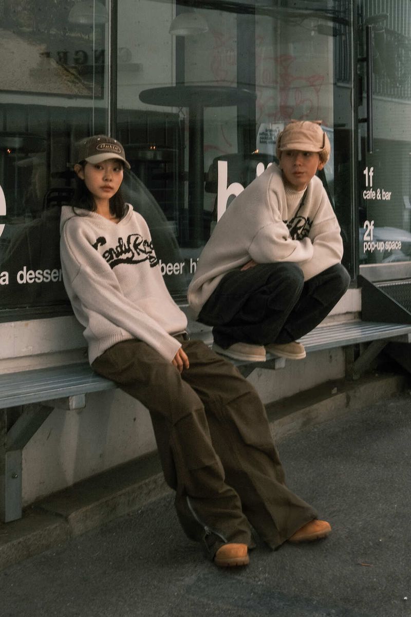 RE: WAVE LOGO KNIT HOODIE - IVORY