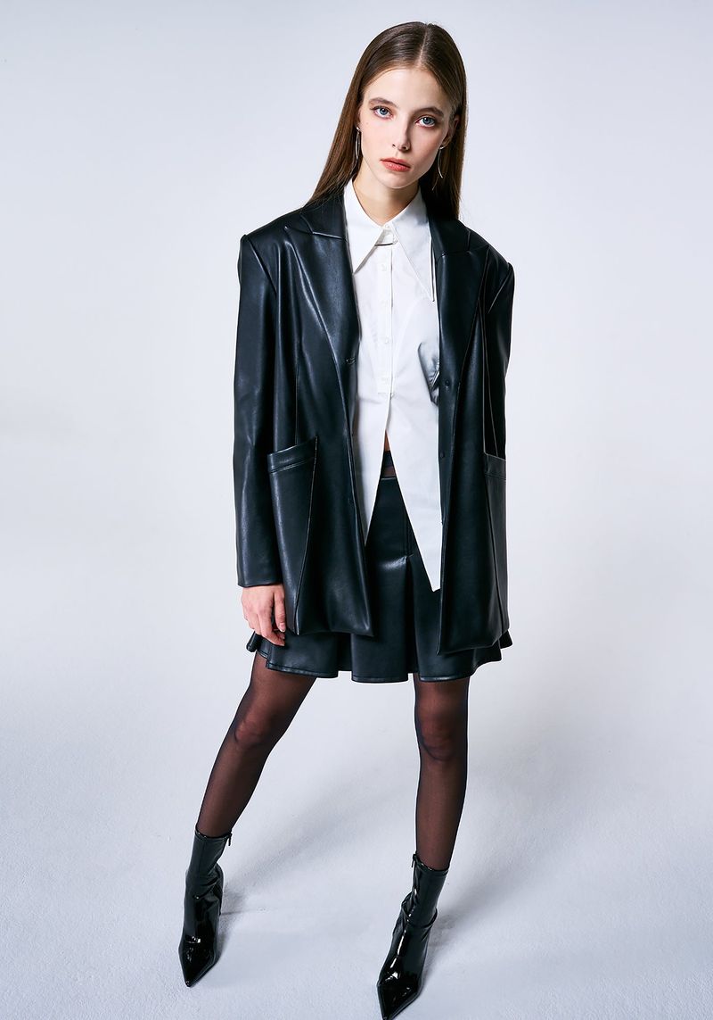 BLACK OVERSIZED VEGAN LEATHER JACKET