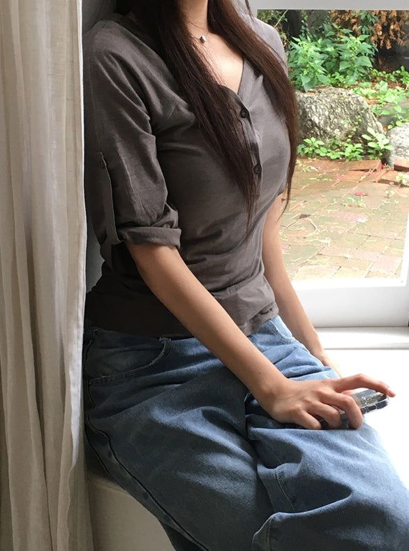 Poti Button V-Neck Roll-Up Three Quarter T-Shirt