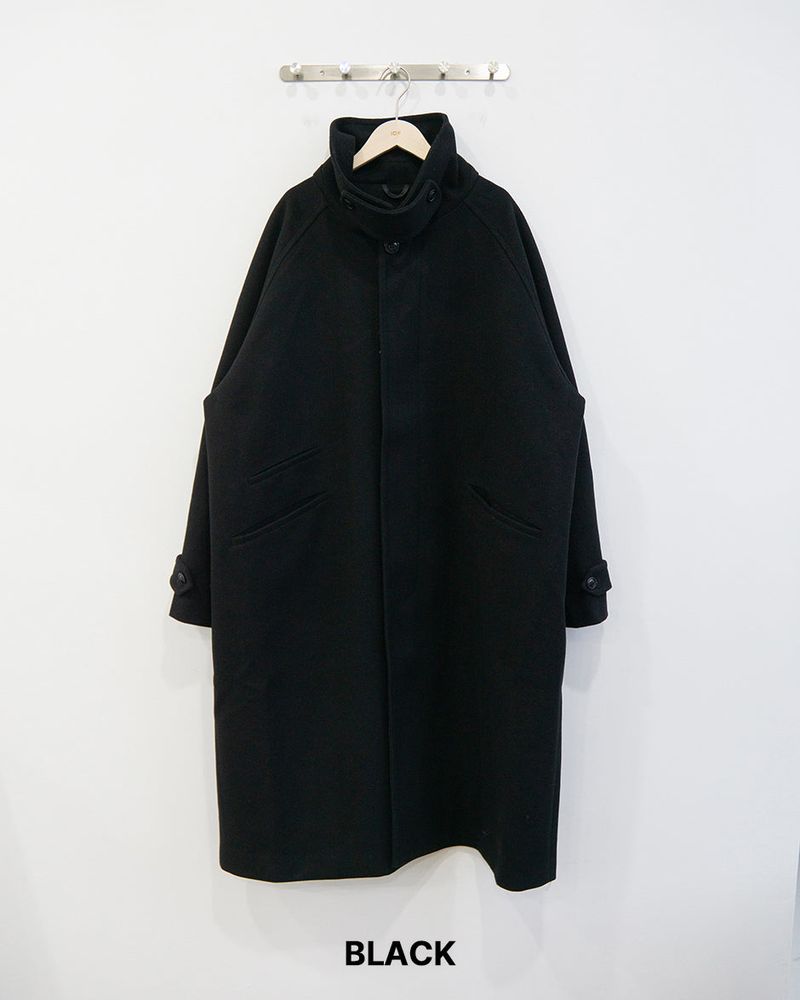 Raum Balmacaan Coat