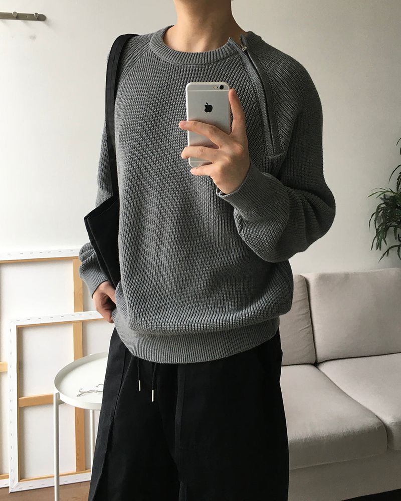 Sleek Zipper Round Knit