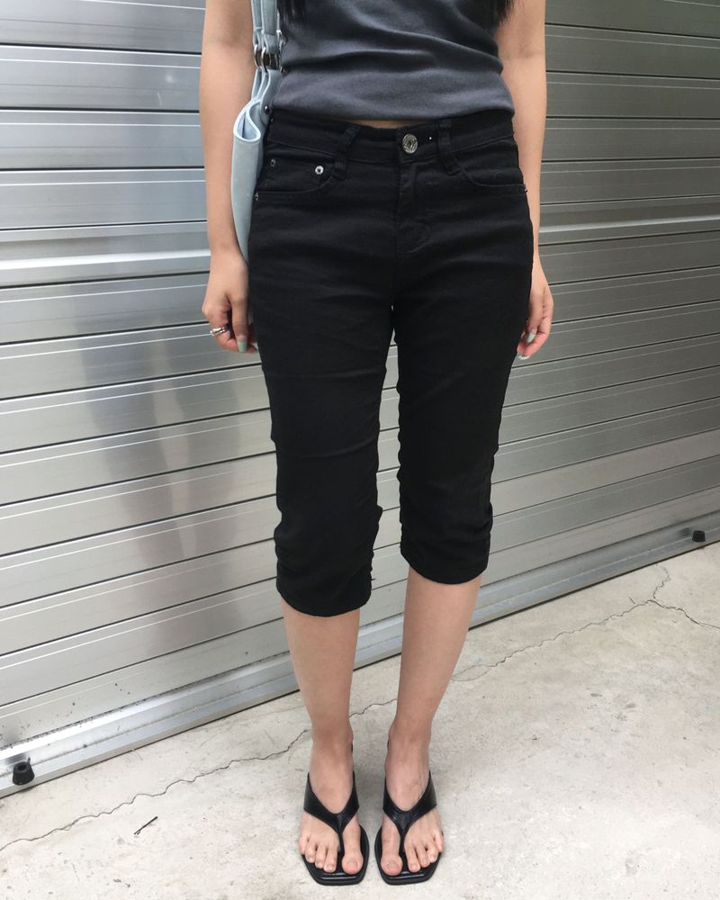 Lowrise capri pants