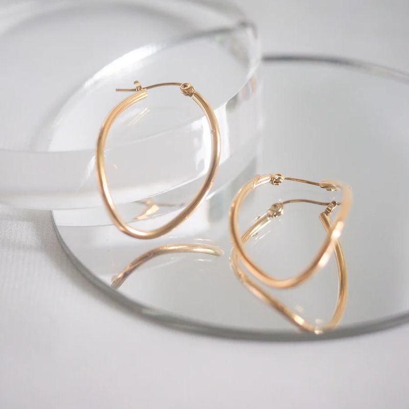 éclater(エクラテ)の「Yoshi Curve Earrings(Accessories)」