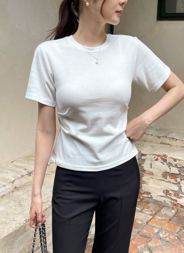 iam mari（アイアム マリ）の「Linda Round-Neck Shirred Slit Short Sleeve T-Shirt（Tops）」