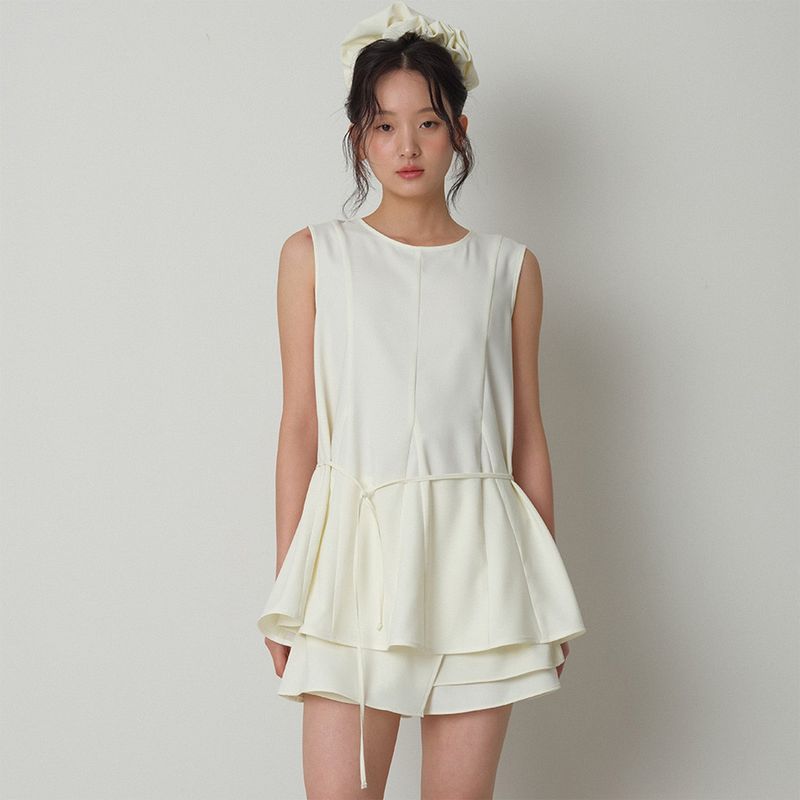 Loventina（ラヴェンティナ）の「Scrunch Flare Sleeveless_Ivory（Tops）」