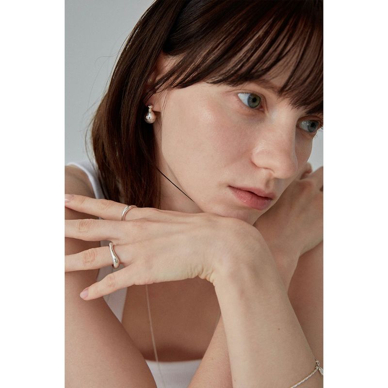 E.003/GOURD EARRING(WHITE)