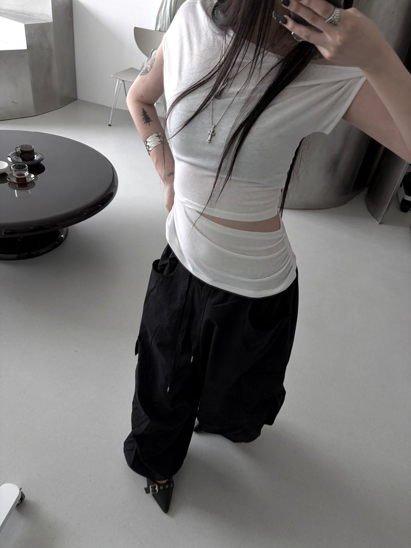clean off-shoulder slit T (3color)