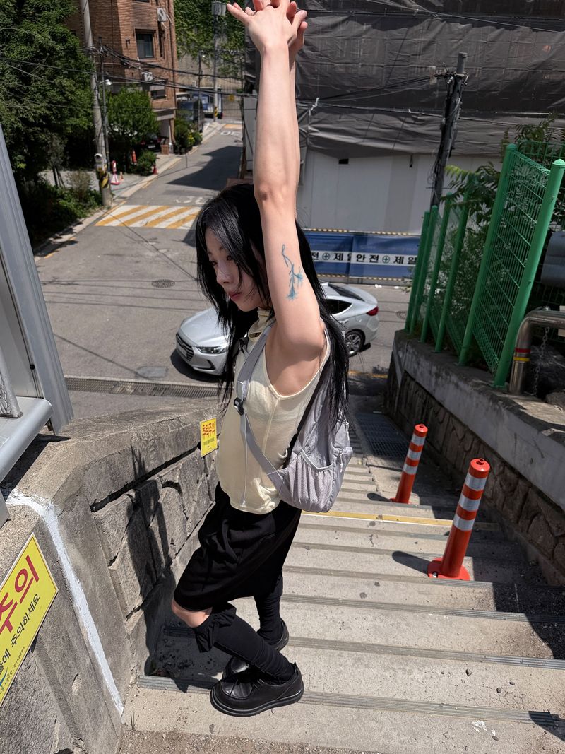  SHOULDER HOLE SLEEVELESS