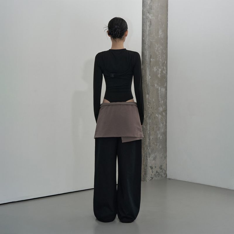 LAYERED SNAP WRAP SKIRT (TAUPE GRAY)
