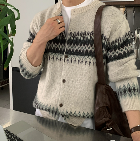 Belerice Blizz Nordic Cropped Semi-Overfit Cardigan