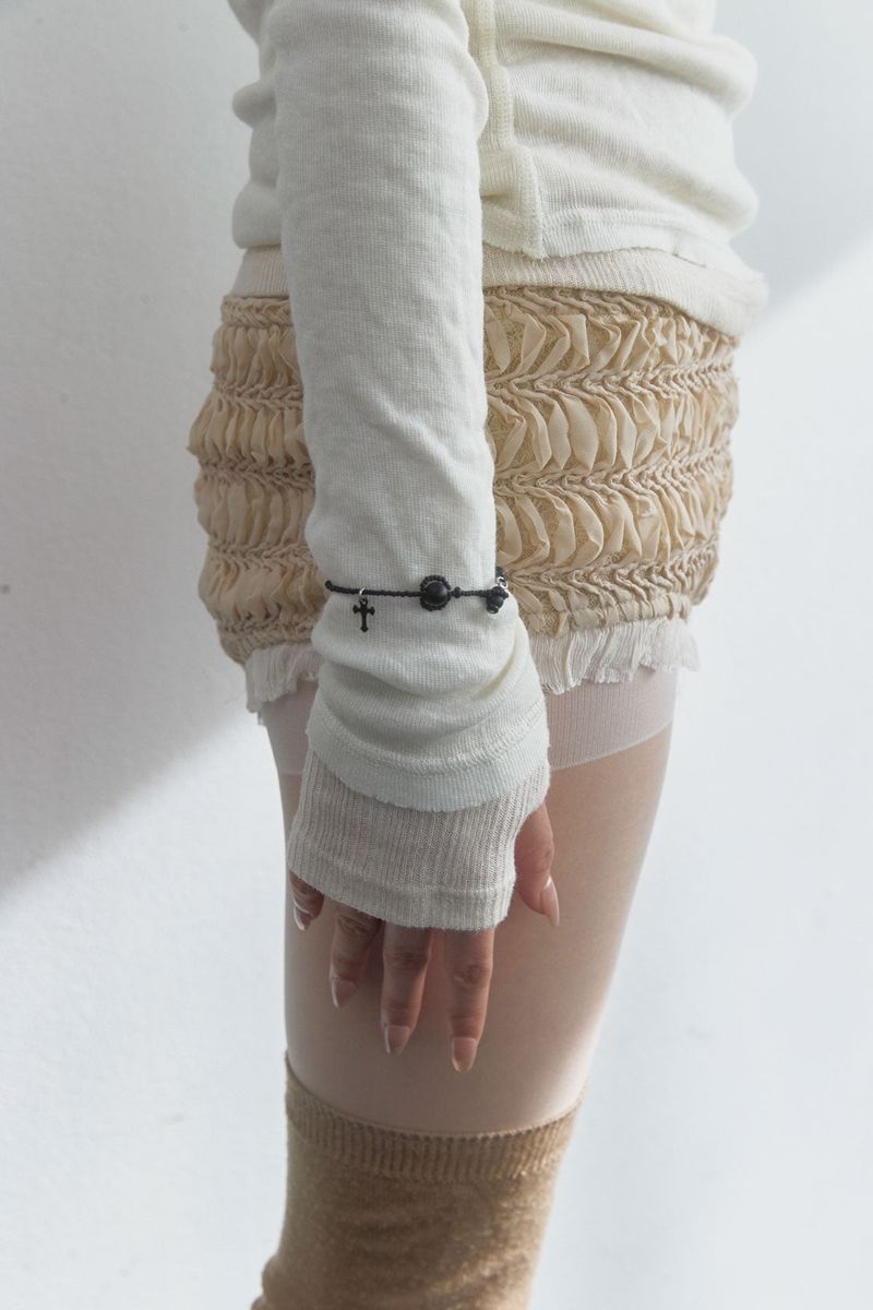 sanli（サンリー）の「オニキス クロス ブレスレット(2 size)（アクセサリー）」