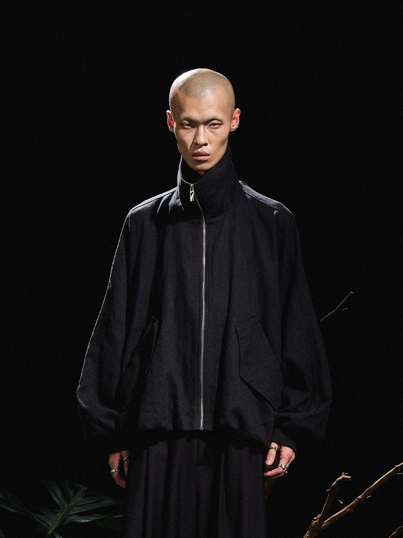 RELABEL（リレーベル）の「RELABEL 24AW Chrysalis-Silence Machete Pleated Multi-Pocket Short Dark Zip Jacket（Jackets/Outerwear）」