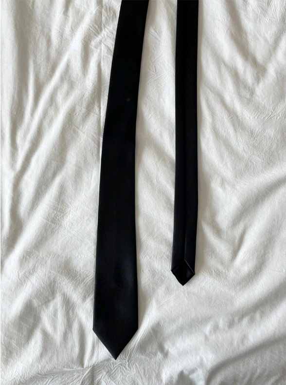 Minimal Deep Black Necktie