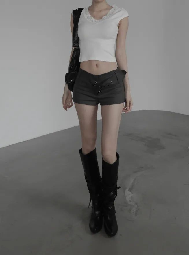 mnem（ムネム）の「Liniel Belted Shorts（Pants）」