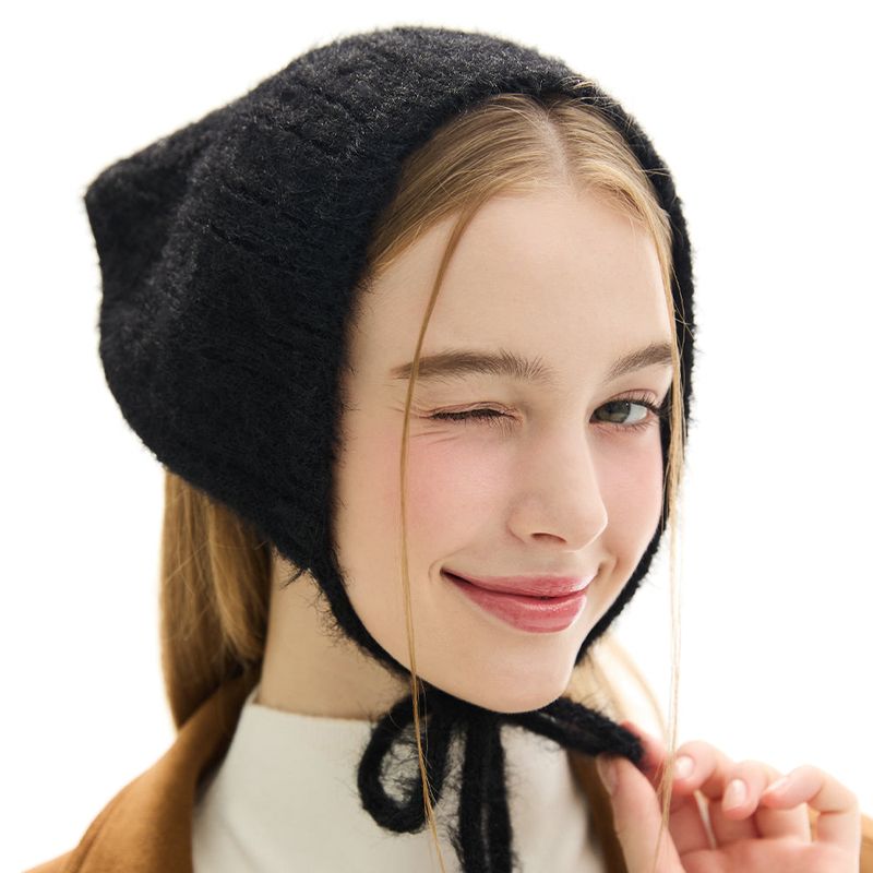 Angora Knit Heart Logo Bonnet Hat _ Black