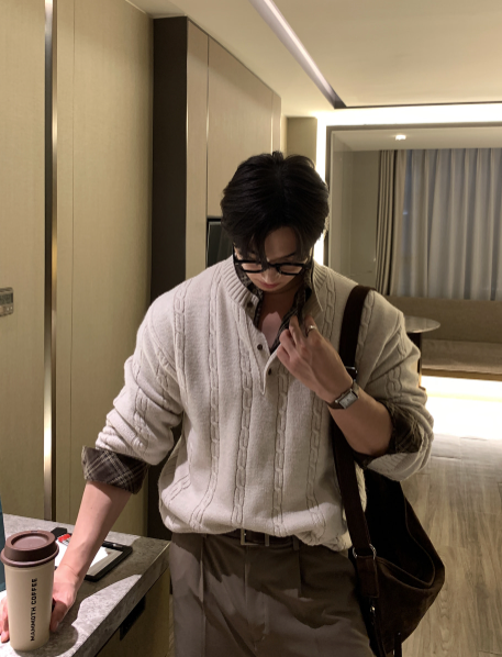 Look & P Henry Neck Button Cable Overfit Knit