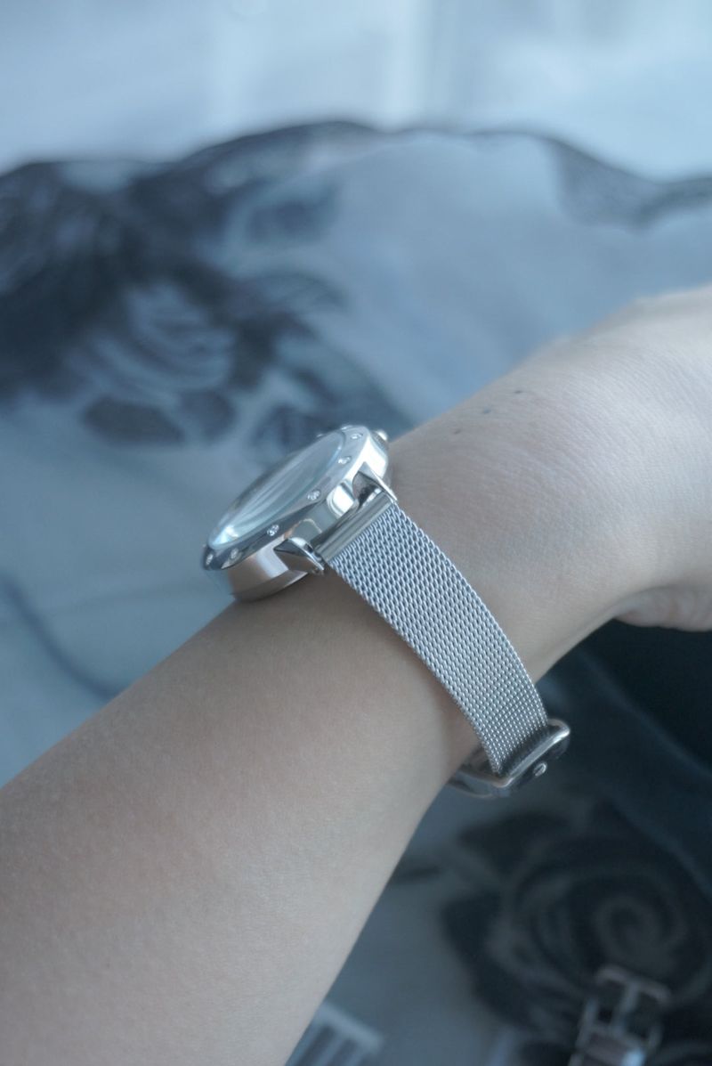 clover mesh strap watch