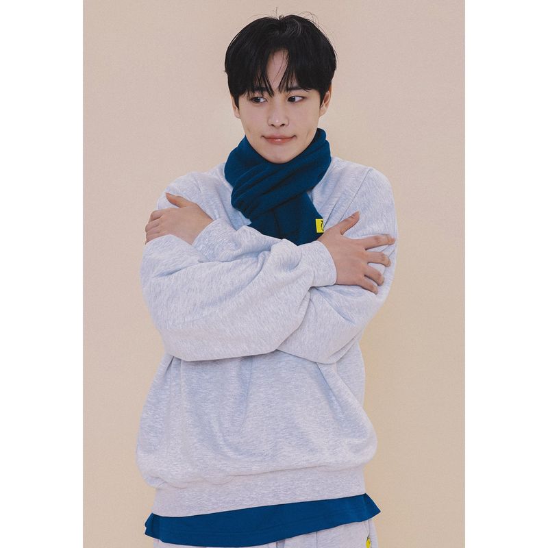 HOLYNUMBER7 X CHOI BYUNGCHAN LETTERING EMBROIDERY MUFFLER_BLUE
