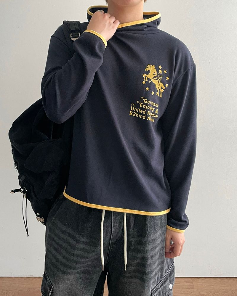 Emblem Crop Hoodie