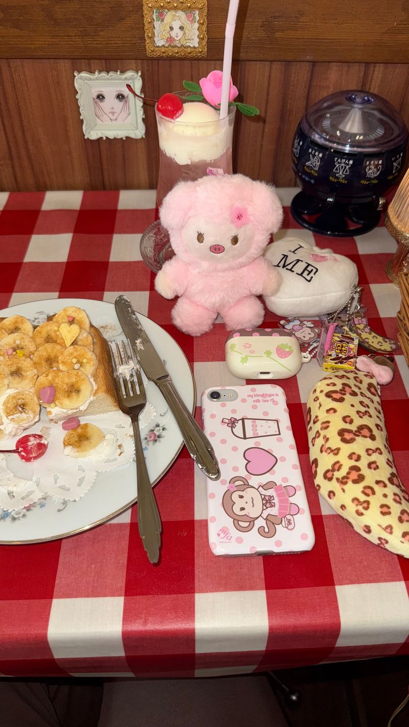 gyaru bbanana mini pouch 