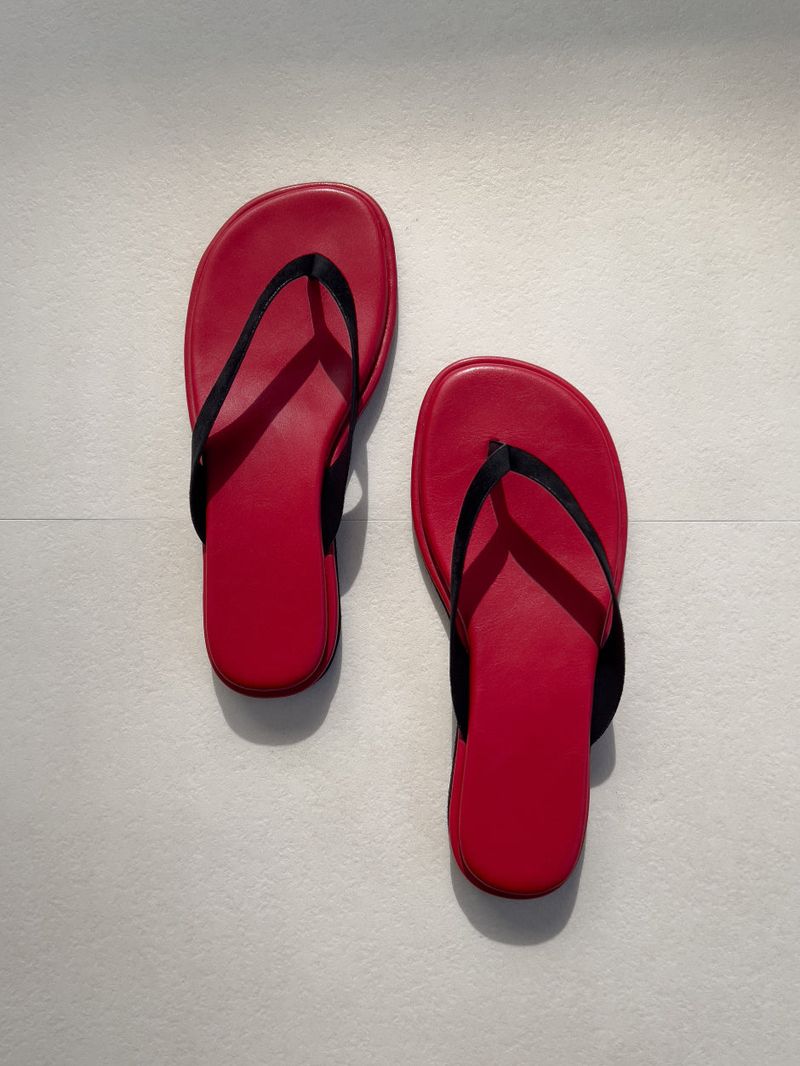 Low platform flip-flops