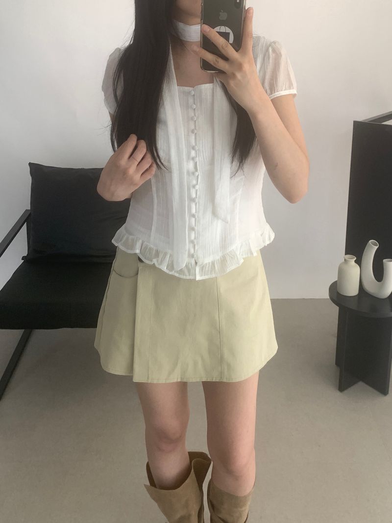 Rivenne Tie Short Sleeve Blouse