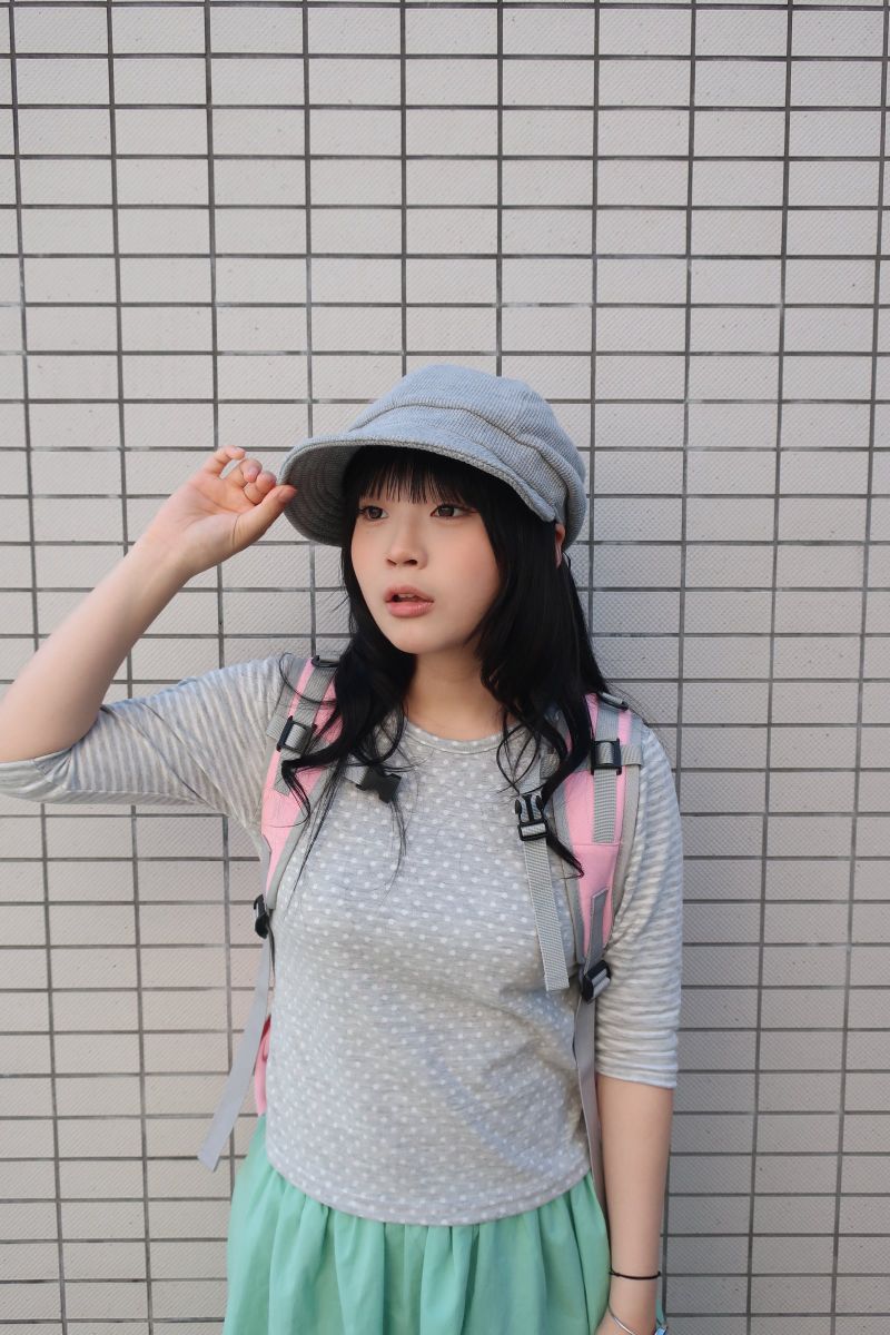 ボタンスリーブTシャツ