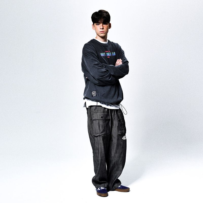 NUMBER EIGHT WIDE CARGO PANTS (BLACK)
