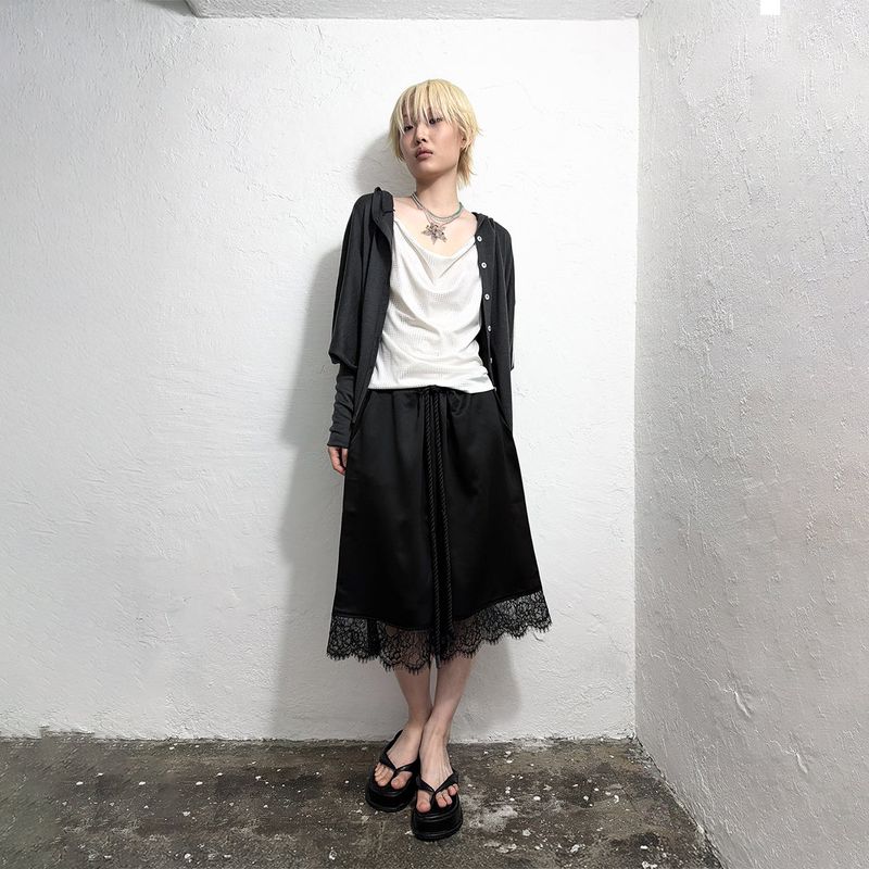 BATWING CROSS KNIT HOODIE