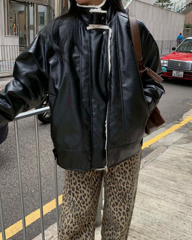 Fur leather mustang