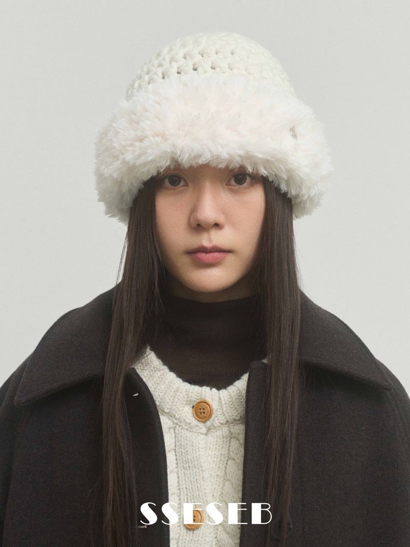 SSESEB(セセブ)の「Eskimo Fakefur Beanie - Ivory(Hats)」