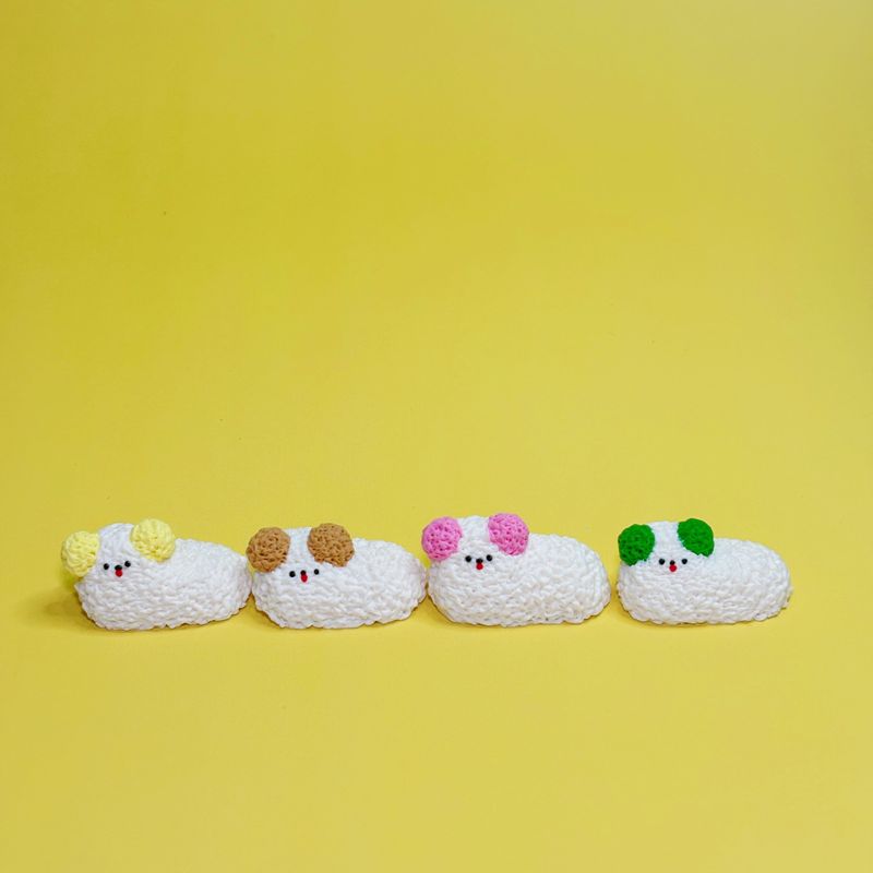 イエローイヤーわんちゃんのオブジェ