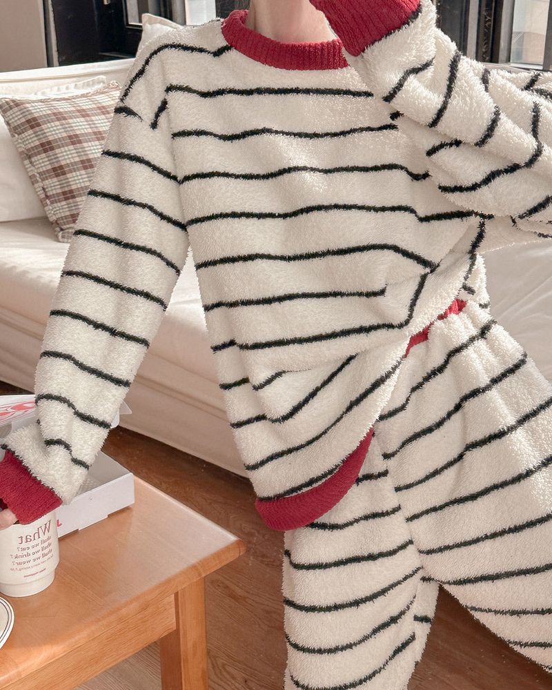 Striped sweat & pants pajama set